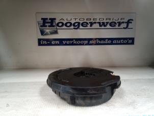 Gebruikte Subwoofer Volkswagen Scirocco (137/13AD) 2.0 TSI 16V Prijs € 70,00 Margeregeling aangeboden door Autobedrijf Hoogerwerf