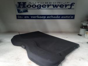 Gebruikte Hoedenplank Volvo V40 (MV) 2.0 T3 16V Prijs € 70,00 Margeregeling aangeboden door Autobedrijf Hoogerwerf