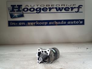 Gebruikte Startmotor Renault Kangoo/Grand Kangoo (KW) 1.6 16V Prijs € 40,00 Margeregeling aangeboden door Autobedrijf Hoogerwerf