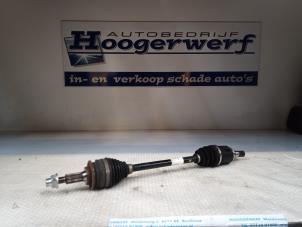 Gebruikte Aandrijfas links-voor Suzuki Swift (ZA/ZC/ZD) 1.2 16V Prijs € 50,00 Margeregeling aangeboden door Autobedrijf Hoogerwerf