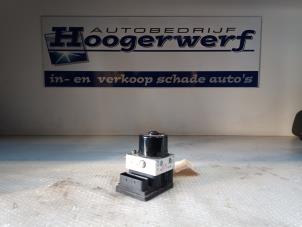 Gebruikte ABS Pomp Opel Astra H GTC (L08) 1.6 16V Twinport Prijs € 125,00 Margeregeling aangeboden door Autobedrijf Hoogerwerf