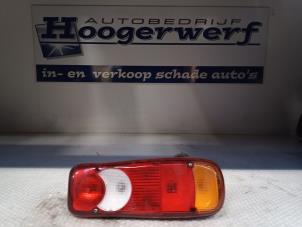 Gebruikte Achterlicht links Opel Movano 2.3 CDTi Biturbo 16V FWD Prijs € 90,00 Margeregeling aangeboden door Autobedrijf Hoogerwerf