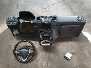Gebruikte Airbag set + dashboard Ford Fiesta 6 (JA8) 1.0 EcoBoost 12V 100 Prijs € 600,00 Margeregeling aangeboden door Autobedrijf Hoogerwerf