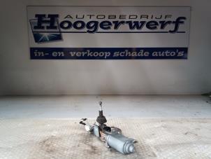 Gebruikte Motor Ruitenwisser achter Chevrolet Spark (M300) 1.0 16V Bifuel Prijs € 20,00 Margeregeling aangeboden door Autobedrijf Hoogerwerf