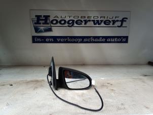 Gebruikte Spiegel Buiten rechts Toyota Aygo (B40) 1.0 12V VVT-i Prijs € 70,00 Margeregeling aangeboden door Autobedrijf Hoogerwerf