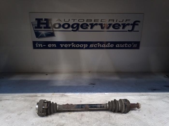 Gebruikte Steekas links-achter BMW 1 serie (E81) 118i 16V Prijs € 40,00 Margeregeling aangeboden door Autobedrijf Hoogerwerf