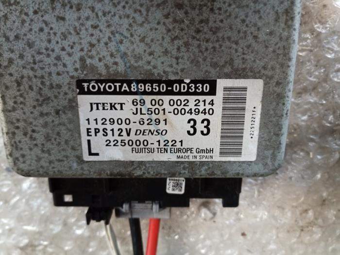 Stuurkolom compleet van een Toyota Yaris III (P13) 1.5 16V Hybrid 2012