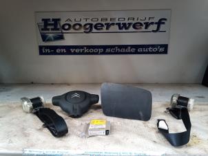 Gebruikte Module + Airbag Set Citroen C1 1.0 12V Prijs € 150,00 Margeregeling aangeboden door Autobedrijf Hoogerwerf