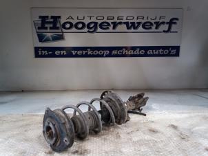 Gebruikte Veerpoot rechts-voor Nissan Micra (K12) 1.2 16V Prijs € 25,00 Margeregeling aangeboden door Autobedrijf Hoogerwerf