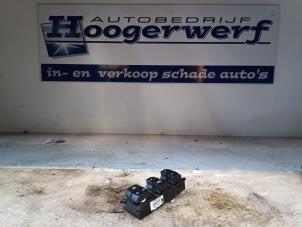 Gebruikte Ruit schakelaar elektrisch Hyundai i10 (B5) 1.0 12V Prijs € 30,00 Margeregeling aangeboden door Autobedrijf Hoogerwerf