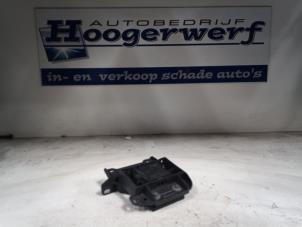 Gebruikte Radar sensor Renault Clio V (RJAB) 1.0 TCe 90 12V Prijs € 175,00 Margeregeling aangeboden door Autobedrijf Hoogerwerf