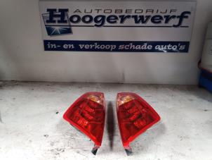 Gebruikte Achterlichtset links + rechts Fiat Grande Punto (199) 1.4 Prijs € 40,00 Margeregeling aangeboden door Autobedrijf Hoogerwerf