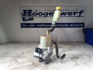 Gebruikte Stuurpomp Mazda 5 (CWA9) 1.8i 16V Prijs € 30,00 Margeregeling aangeboden door Autobedrijf Hoogerwerf