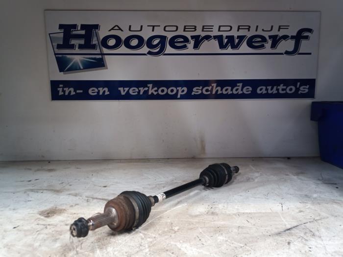 Gebruikte Steekas links-voor Toyota Aygo (B40) 1.0 12V VVT-i Prijs € 30,00 Margeregeling aangeboden door Autobedrijf Hoogerwerf