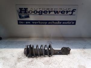 Gebruikte Mac Phersonpoot rechts-voor Hyundai Getz 1.3i 12V Prijs € 40,00 Margeregeling aangeboden door Autobedrijf Hoogerwerf