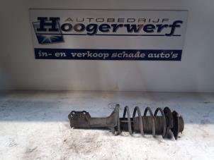 Gebruikte Mac Phersonpoot links-voor Hyundai Getz 1.3i 12V Prijs € 40,00 Margeregeling aangeboden door Autobedrijf Hoogerwerf