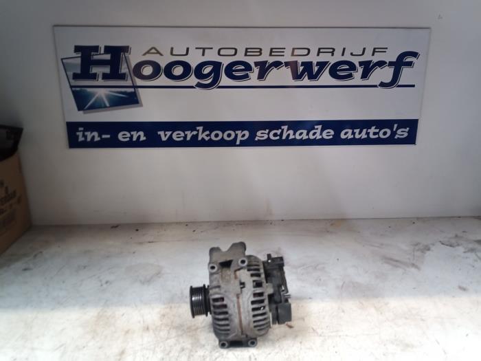 Gebruikte Dynamo Audi A4 (B6) 2.0 20V Prijs € 48,40 Inclusief btw aangeboden door Autobedrijf Hoogerwerf