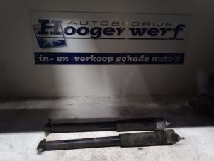 Gebruikte Schokdemper set Mercedes A (177.0) 2.0 A-250 Turbo 16V Prijs op aanvraag aangeboden door Autobedrijf Hoogerwerf