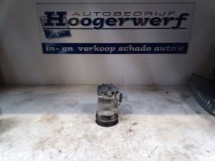 Gebruikte Aircopomp Renault Clio III (BR/CR) 1.2 16V TCe 100 Prijs € 30,00 Margeregeling aangeboden door Autobedrijf Hoogerwerf