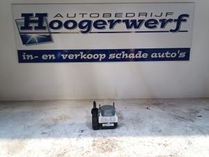 Gebruikte ABS Pomp Renault Clio III (BR/CR) 1.2 16V TCe 100 Prijs € 40,00 Margeregeling aangeboden door Autobedrijf Hoogerwerf