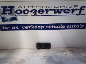 Gebruikte Airco bedieningspaneel Volkswagen Passat (3C2) 1.4 TSI 16V Prijs € 40,00 Margeregeling aangeboden door Autobedrijf Hoogerwerf