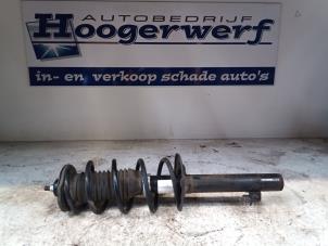 Gebruikte Mac Phersonpoot rechts-voor Toyota Aygo (B10) 1.0 12V VVT-i Prijs € 30,00 Margeregeling aangeboden door Autobedrijf Hoogerwerf