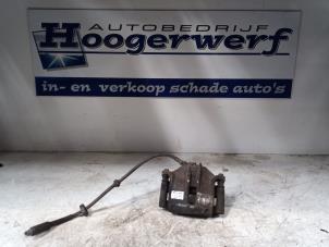 Gebruikte Remklauw (Tang) rechts-voor Peugeot 208 I (CA/CC/CK/CL) 1.6 Blue HDi 100 Prijs € 15,00 Margeregeling aangeboden door Autobedrijf Hoogerwerf