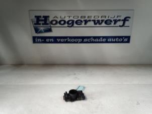 Gebruikte Gasklephuis Peugeot 206 (2A/C/H/J/S) 1.1 XN,XR Prijs € 30,00 Margeregeling aangeboden door Autobedrijf Hoogerwerf