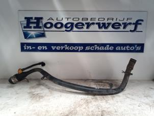 Gebruikte Vulpijp Brandstoftank BMW X6 (E71/72) 50iX 4.4 V8 32V Prijs € 50,00 Margeregeling aangeboden door Autobedrijf Hoogerwerf