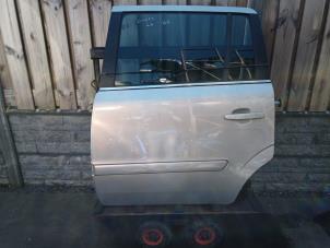 Gebruikte Deur 4Deurs links-achter Opel Zafira (M75) 1.9 CDTI 16V Prijs € 50,00 Margeregeling aangeboden door Autobedrijf Hoogerwerf