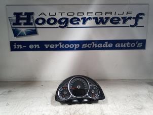 Gebruikte Tellerklok Volkswagen Up! (121) 1.0 12V 60 Prijs € 125,00 Margeregeling aangeboden door Autobedrijf Hoogerwerf