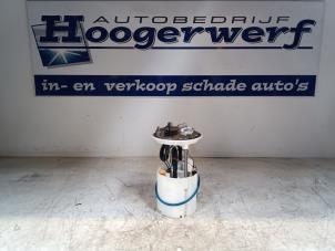 Gebruikte Tank element Pomp Opel Corsa D 1.4 16V Twinport Prijs € 30,00 Margeregeling aangeboden door Autobedrijf Hoogerwerf