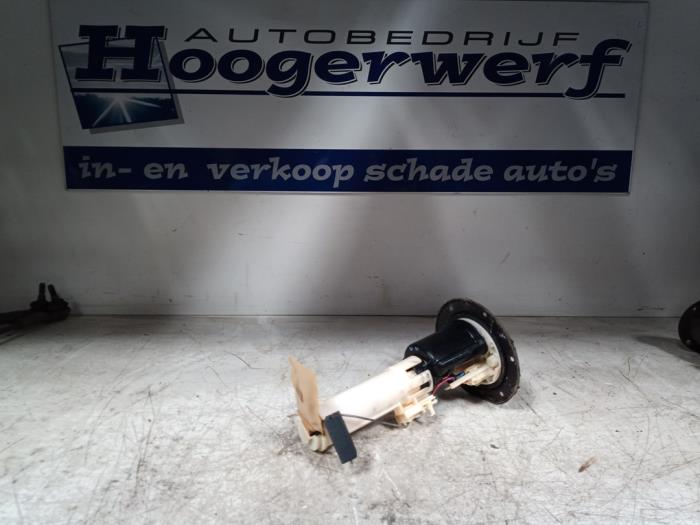 Gebruikte Tank element Pomp Suzuki Jimny Hardtop 1.3i 16V Prijs € 50,00 Margeregeling aangeboden door Autobedrijf Hoogerwerf
