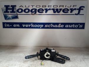 Gebruikte Combischakelaar Stuurkolom Renault Twingo II (CN) 1.2 16V Prijs € 40,00 Margeregeling aangeboden door Autobedrijf Hoogerwerf