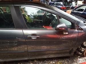 Gebruikte Deur 4Deurs rechts-voor Peugeot 308 (4A/C) 1.6 VTI 16V Prijs € 100,00 Margeregeling aangeboden door Autobedrijf Hoogerwerf