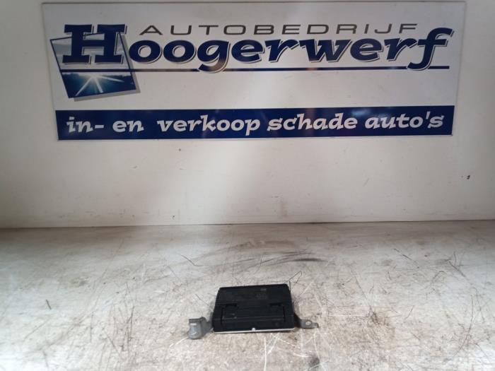 Gebruikte Telefoon Module Toyota Yaris IV (P21/PA1/PH1) 1.5 12V Hybrid 115 Prijs € 125,00 Margeregeling aangeboden door Autobedrijf Hoogerwerf