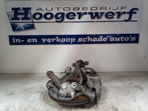 Gebruikte Asschenkel links-voor Toyota Yaris IV (P21/PA1/PH1) 1.5 12V Hybrid 115 Prijs € 125,00 Margeregeling aangeboden door Autobedrijf Hoogerwerf