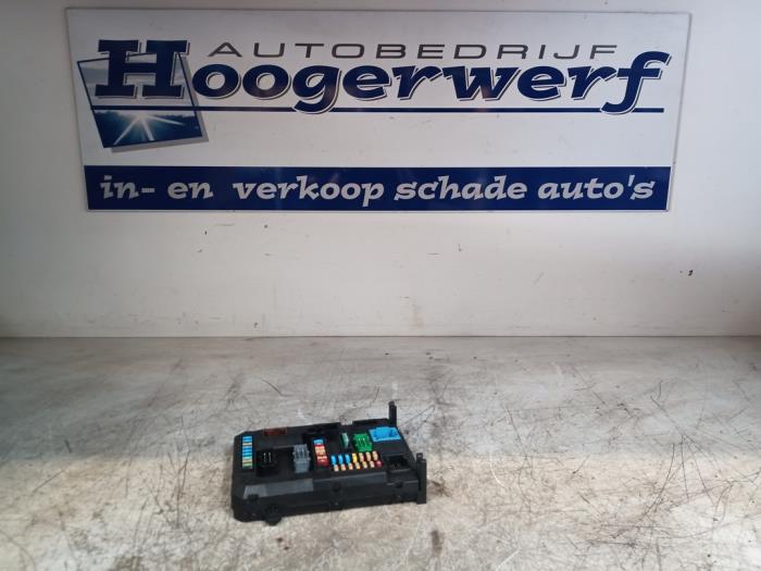 Gebruikte Computer Body Control Peugeot 208 I (CA/CC/CK/CL) 1.2 Vti 12V PureTech Prijs € 80,00 Margeregeling aangeboden door Autobedrijf Hoogerwerf