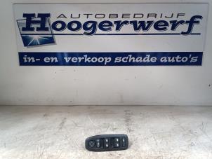 Gebruikte Schakelblok ruiten Peugeot 208 I (CA/CC/CK/CL) 1.2 Vti 12V PureTech Prijs € 50,00 Margeregeling aangeboden door Autobedrijf Hoogerwerf