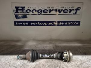 Gebruikte Aandrijfas links-voor Volkswagen Polo V (6R) 1.6 TDI 16V 105 Prijs € 40,00 Margeregeling aangeboden door Autobedrijf Hoogerwerf