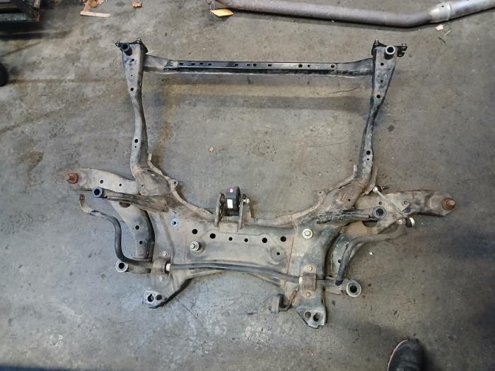 Gebruikte Subframe Mazda CX-5 I (KE,GH) 2.0 SkyActiv-G 16V 2WD Prijs € 300,00 Margeregeling aangeboden door Autobedrijf Hoogerwerf