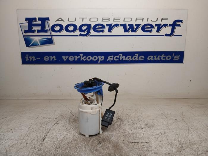 Gebruikte Tank element Pomp Volkswagen Golf V (1K1) 1.6 FSI 16V Prijs € 30,00 Margeregeling aangeboden door Autobedrijf Hoogerwerf