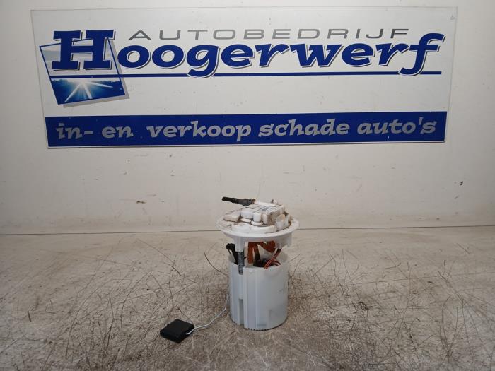 Gebruikte Tank element Pomp Peugeot Partner Tepee (7A/B/C/D/E/F/G/J/P/S) 1.6 VTi 95 16V Phase 2 Prijs € 40,00 Margeregeling aangeboden door Autobedrijf Hoogerwerf