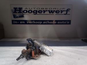 Gebruikte Stuurbekrachtiging Elektrisch Renault Twingo II (CN) 1.2 16V LEV Prijs € 49,00 Margeregeling aangeboden door Autobedrijf Hoogerwerf
