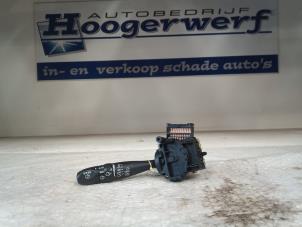Gebruikte Ruitenwis Schakelaar Hyundai Getz 1.4i 16V Prijs € 12,00 Margeregeling aangeboden door Autobedrijf Hoogerwerf