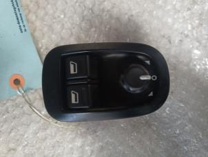 Gebruikte Ruit schakelaar elektrisch Peugeot 206 Prijs € 20,00 Margeregeling aangeboden door Autobedrijf Hoogerwerf