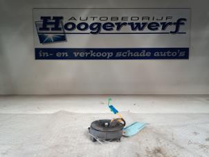 Gebruikte Klokveer Airbag Opel Astra G (F08/48) 1.6 16V Prijs € 30,00 Margeregeling aangeboden door Autobedrijf Hoogerwerf