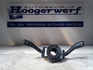 Gebruikte Schakelaar Stuurkolom (licht) Volkswagen Golf IV (1J1) 1.9 TDI 110 Prijs € 30,00 Margeregeling aangeboden door Autobedrijf Hoogerwerf