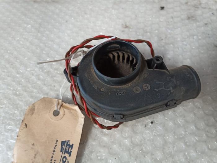 Computer Koeling van een Mercedes-Benz Vito (639.7) 2.2 115 CDI 16V 2004