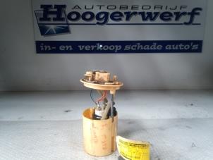 Gebruikte Tank element Pomp Fiat Grande Punto (199) 1.9 Multijet Prijs € 50,00 Margeregeling aangeboden door Autobedrijf Hoogerwerf